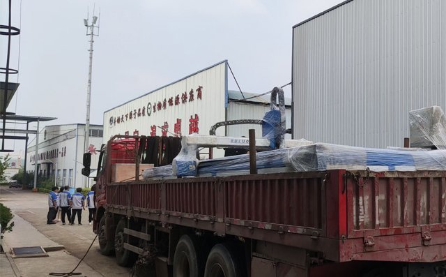 臺(tái)式等離子切割機(jī)發(fā)貨到山東聊城